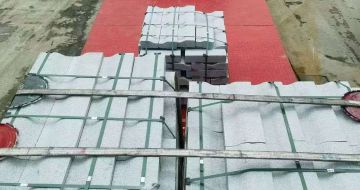  芝麻白仿形加直形路沿石出货日常