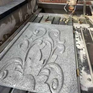  白麻别墅干挂雕花板