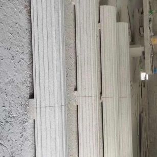  花岗岩厂家带你看白麻花岗岩门楼大柱柱皮