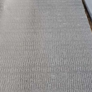  芝麻灰花岗岩斧剁面，刀斩面