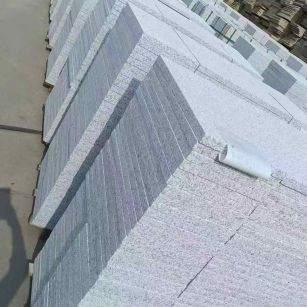  白麻荔枝面花岗岩地铺石