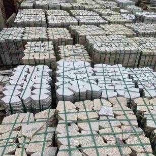  黄金麻白麻花岗岩荔枝面地铺石(冰裂纹)