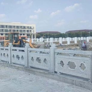  白麻花岗岩荔枝面河道栏杆