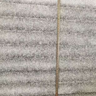  芝麻白火烧成品厚薄均匀，B料价格接近A料质量