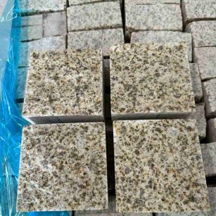  黄金麻花岗岩自然面小方块，弹石，马蹄石等