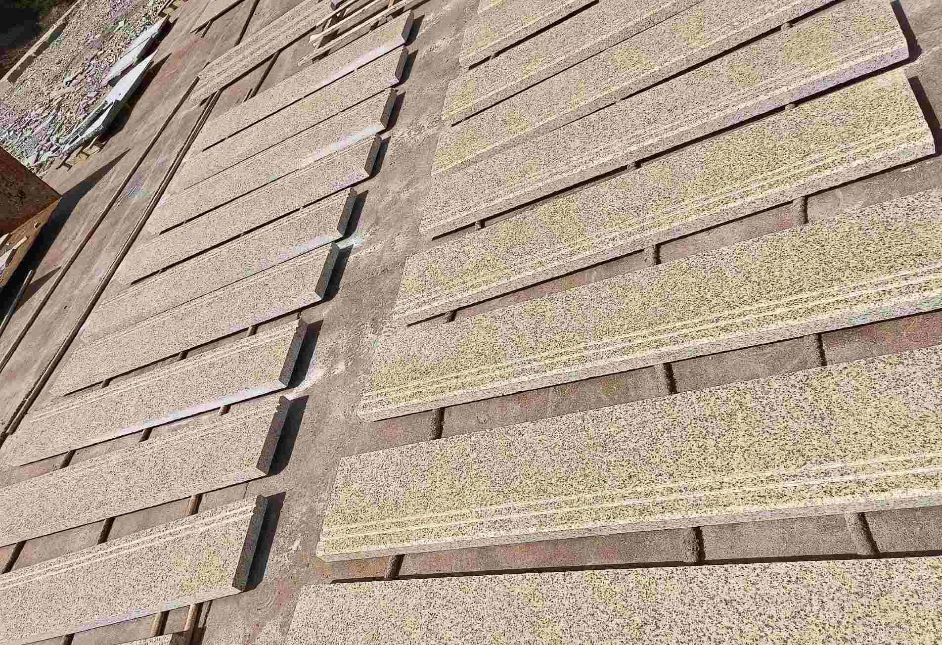  黄金麻花岗岩光面楼梯踏步