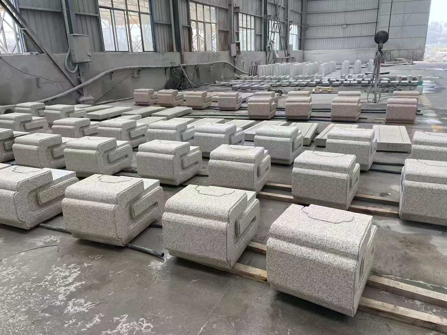  白麻花岗岩异形加工-石凳，坐凳