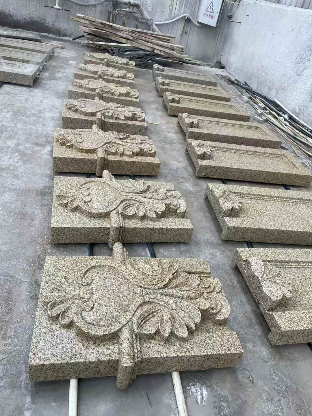  黄金麻花岗岩别墅外墙雕刻板