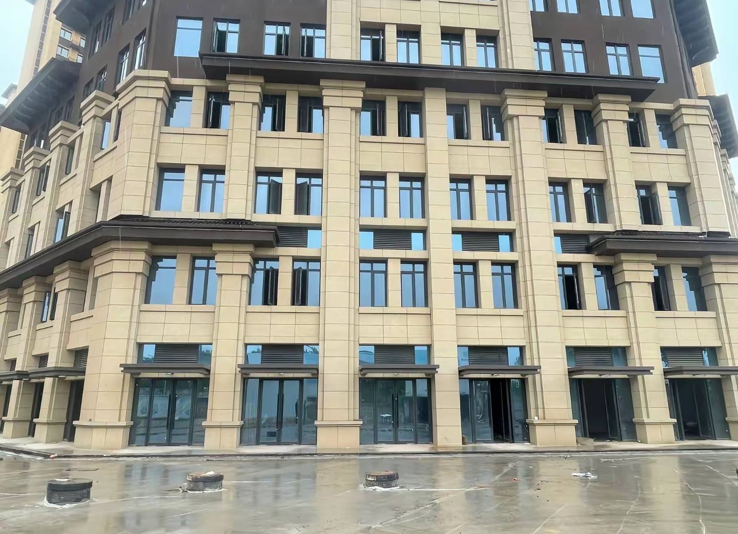  黄金麻花岗岩荔枝面小区外墙干挂