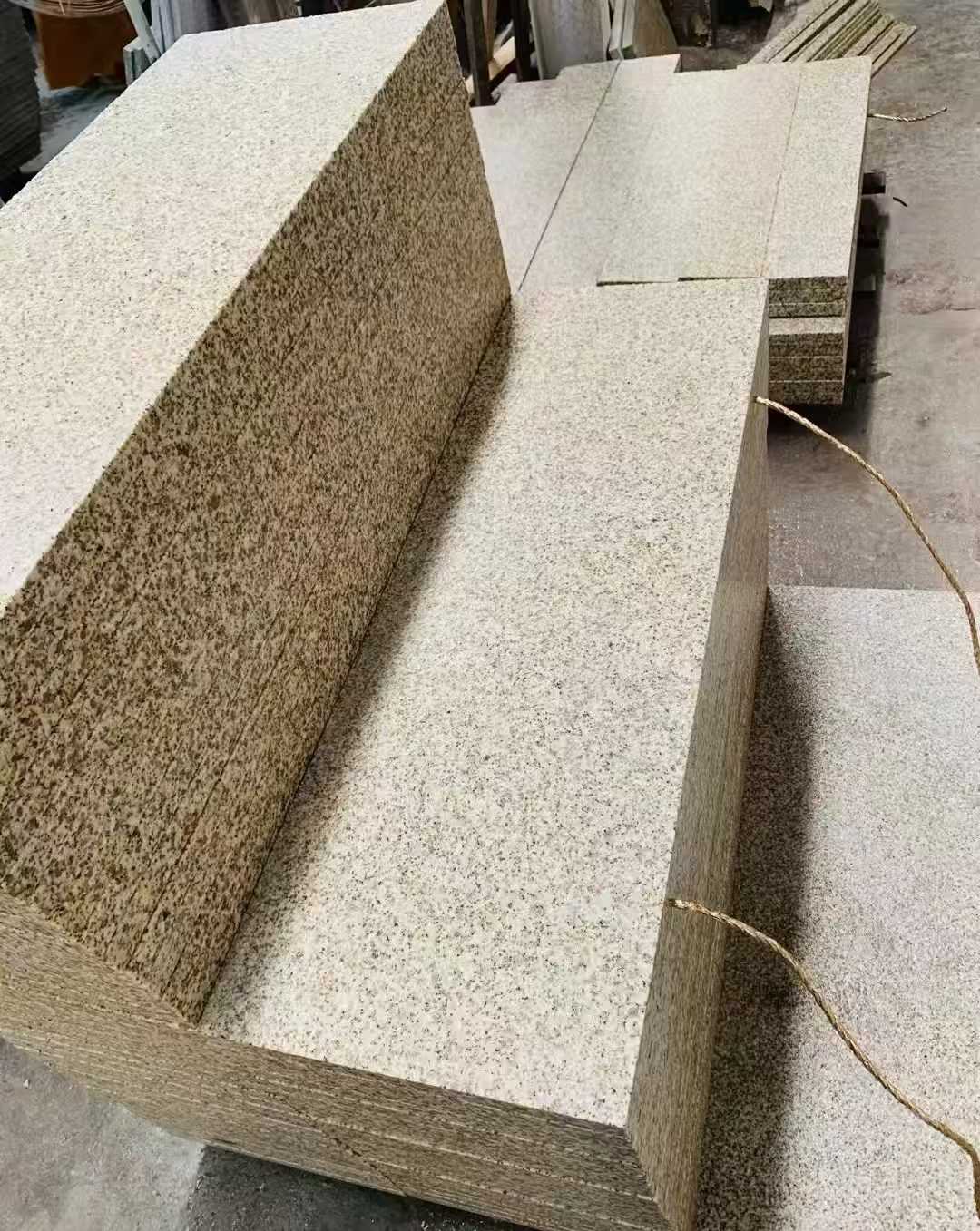  黄金麻荔枝面外墙干挂成品