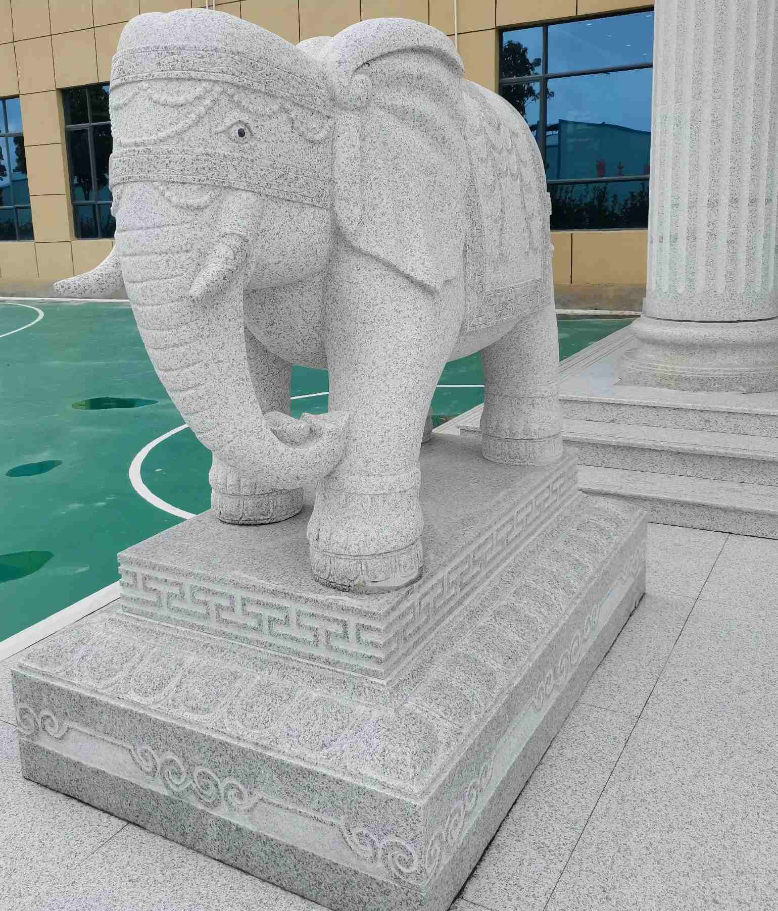  白麻花岗岩动物异形石雕-大象