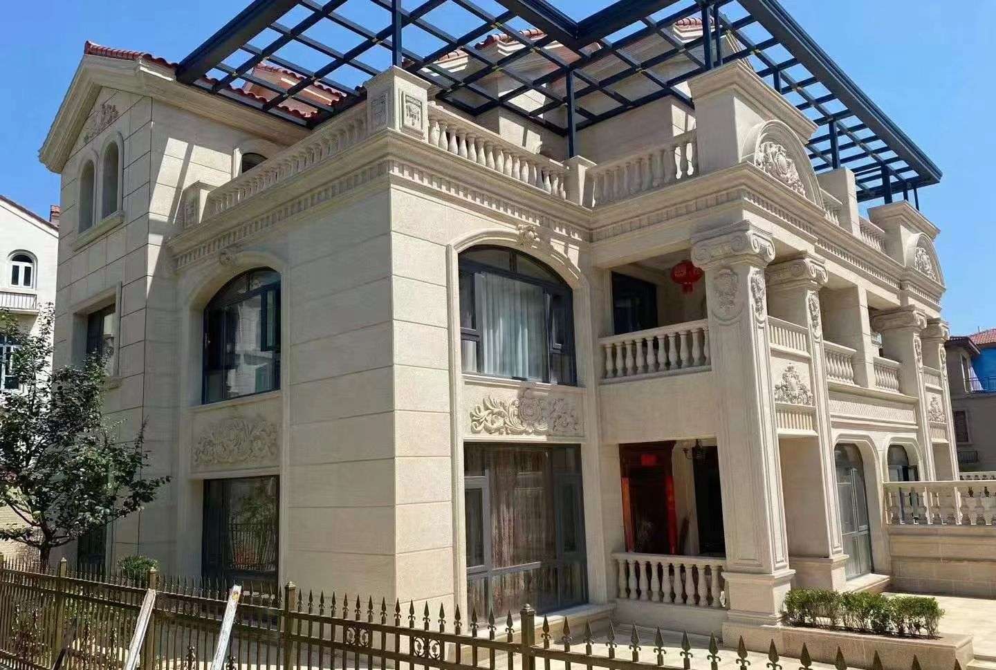  黄金麻花岗岩荔枝面别墅外墙干挂