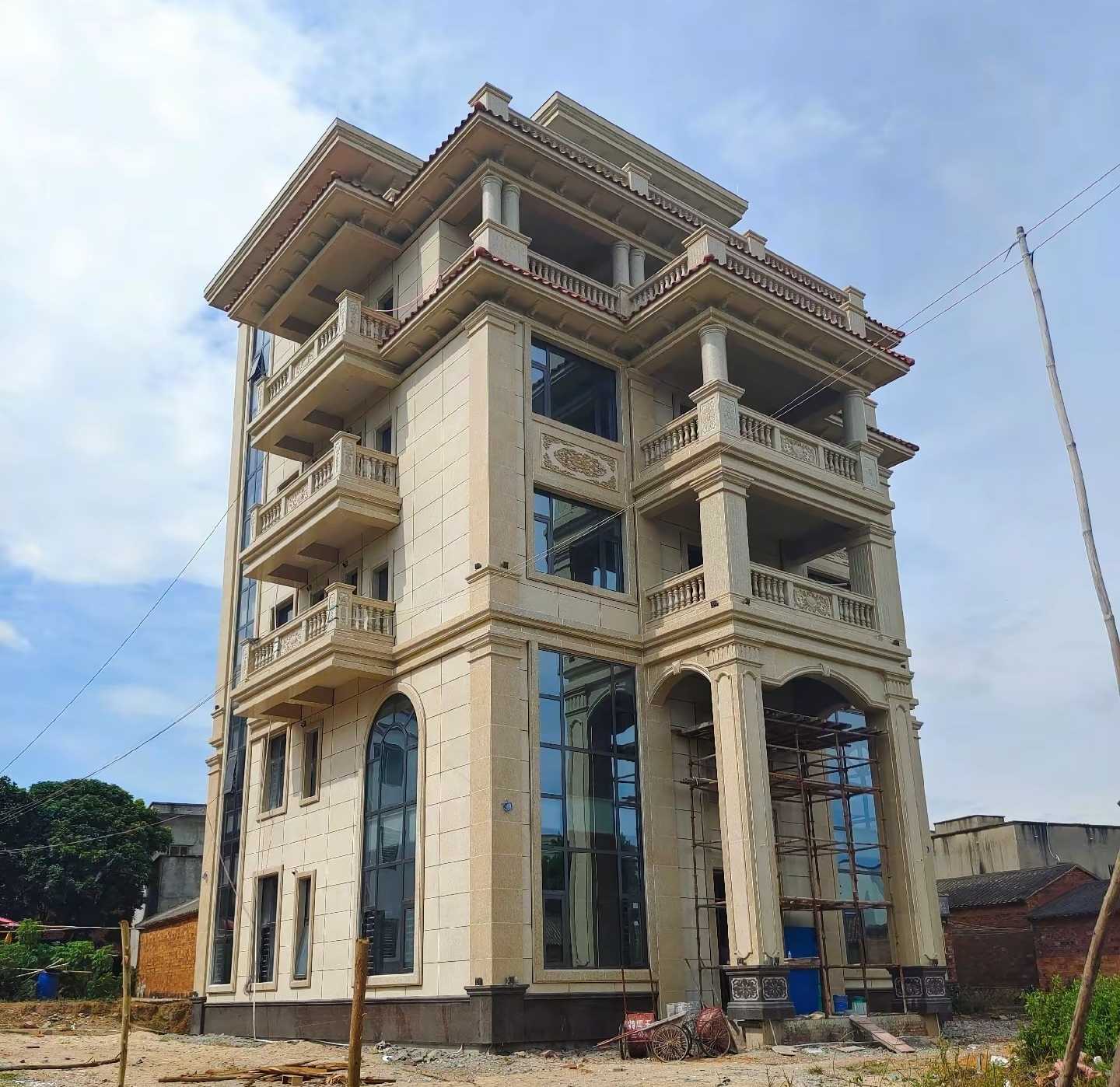  黄金麻花岗岩石材别墅外墙干挂搭配（雕花栏杆花瓶柱门楼罗马柱）