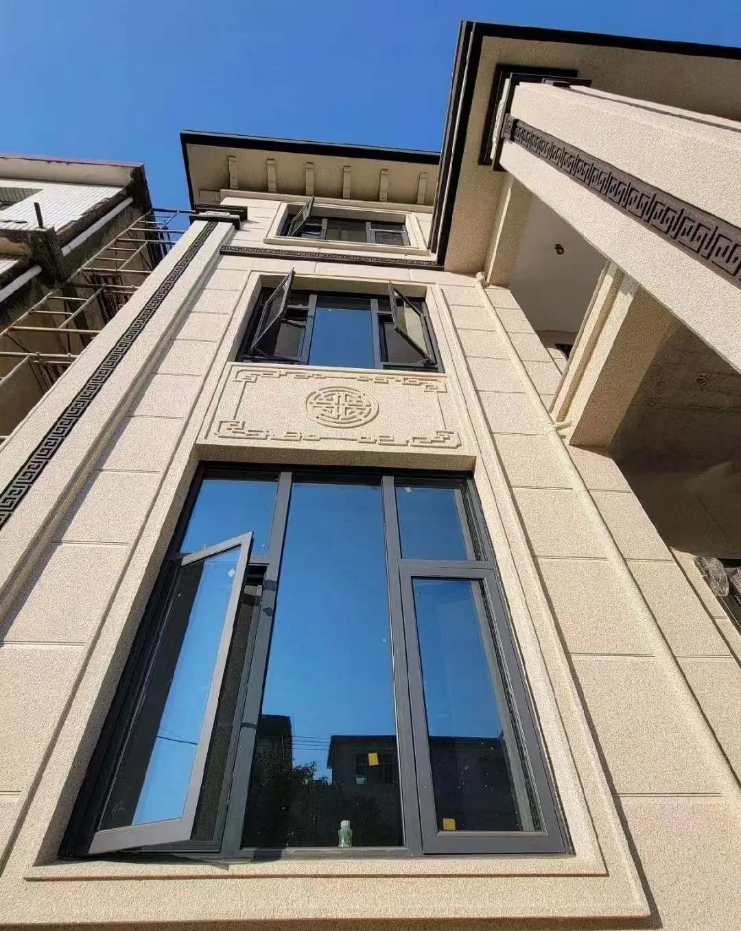  黄金麻荔枝面别墅外墙干挂效果展示