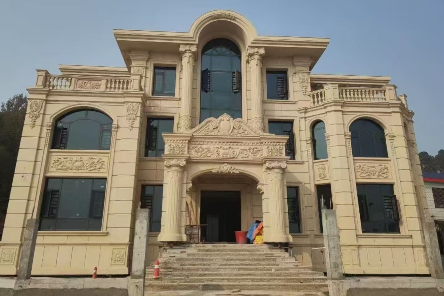  黄金麻花岗岩别墅外墙干挂